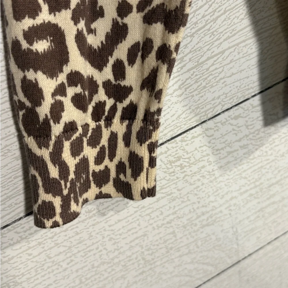 J. Crew Cotton Teddie Sweater in Leopard, Size Medium - Picture 8 of 13